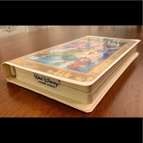 Peter Pan VHS 45th Anniversary Limited Edition Walt Disney Complete Clamshell - Picture 4 of 4